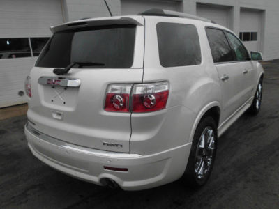 2011 GMC Acadia  Denali