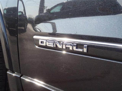 2011 GMC Acadia  Denali