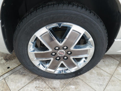 2011 GMC Acadia  Denali