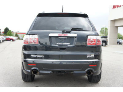 2011 GMC Acadia Denali