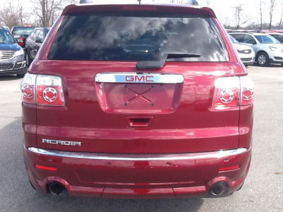 2011 GMC Acadia  Denali