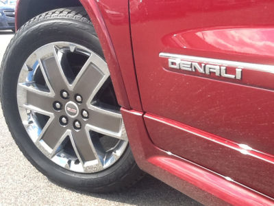 2011 GMC Acadia  Denali