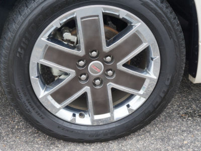 2011 GMC Acadia  Denali