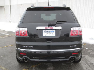 2011 GMC Acadia  Denali