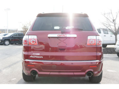 2011 GMC Acadia Denali