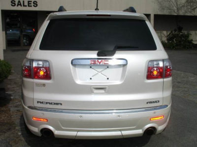 2011 GMC Acadia Denali