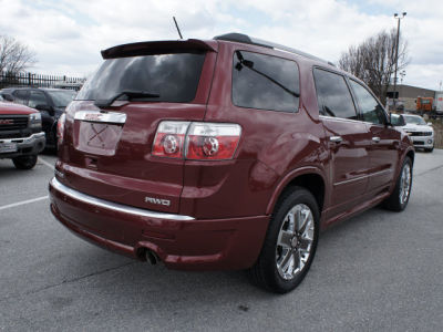 2011 GMC Acadia  Denali