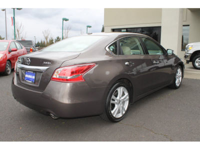 2013 Nissan Altima  3.5 SL