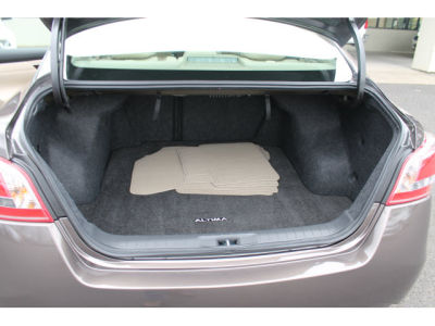 2013 Nissan Altima  3.5 SL