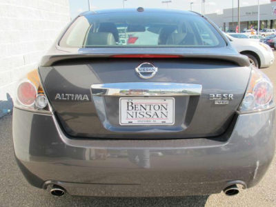 2011 Nissan Altima  3.5 SR