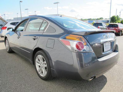 2011 Nissan Altima  3.5 SR