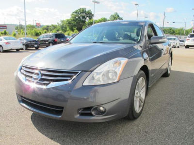 2011 Nissan Altima  3.5 SR