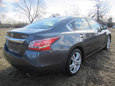 2013 Nissan Altima  3.5 SV