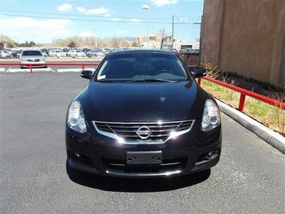 2010 Nissan Altima  3.5 SR