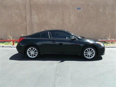 2010 Nissan Altima  3.5 SR