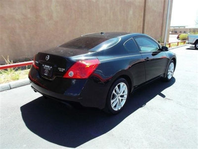 2010 Nissan Altima  3.5 SR