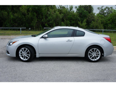 2012 Nissan Altima  3.5 SR