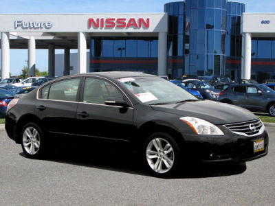 2010 Nissan Altima  3.5 SR