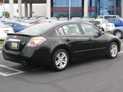 2010 Nissan Altima  3.5 SR