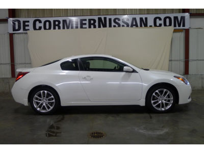 2010 Nissan Altima  3.5 SR