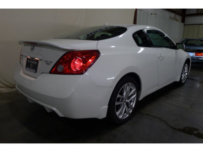 2010 Nissan Altima  3.5 SR