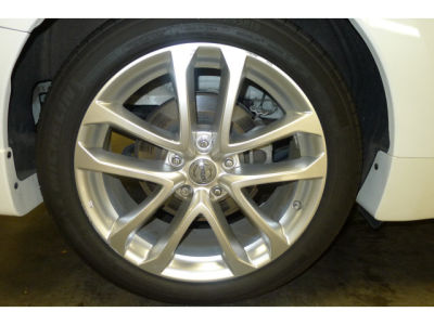 2010 Nissan Altima  3.5 SR