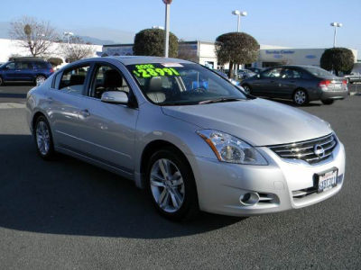 2012 Nissan Altima  3.5 SR