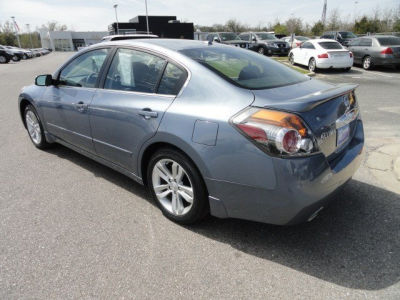 Buy 2012 Nissan Altima 3.5 SR20,000,Sedan,Navy Blue Metallic,Charcoal ...