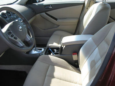 2010 Nissan Altima  3.5 SR