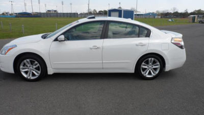 2012 Nissan Altima  3.5 SR