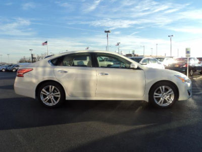 2013 Nissan Altima  3.5 SV