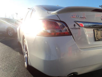 2013 Nissan Altima  3.5 SV