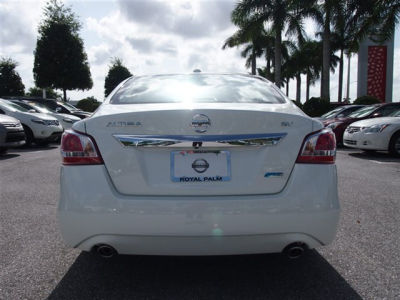 2013 Nissan Altima  2.5 SV