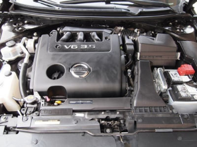 2012 Nissan Altima  3.5 SR