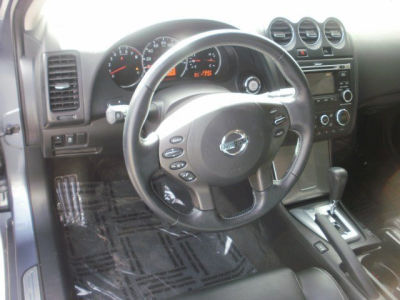 2011 Nissan Altima  3.5 SR