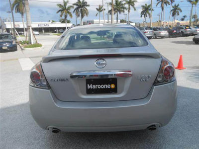 2012 Nissan Altima  3.5 SR