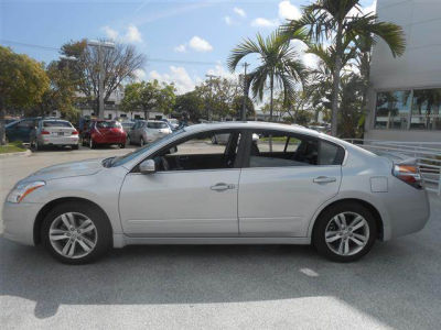 2012 Nissan Altima  3.5 SR
