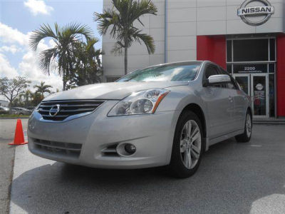 2012 Nissan Altima  3.5 SR