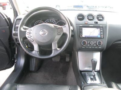 2010 Nissan Altima  3.5 SR