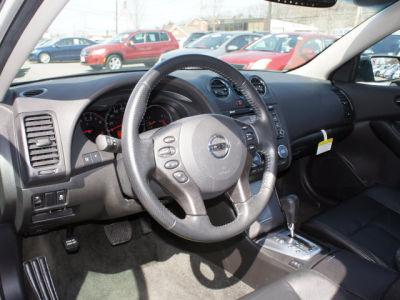 2012 Nissan Altima  3.5 SR