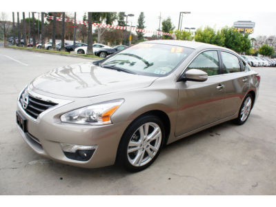 2013 Nissan Altima  3.5 SV