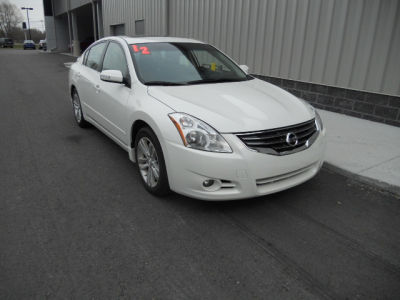 2012 Nissan Altima  3.5 SR
