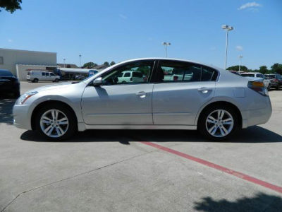 2012 Nissan Altima  3.5 SR