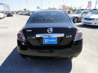 2010 Nissan Altima  2.5 SL