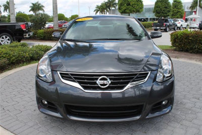 2011 Nissan Altima  3.5 SR