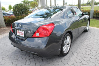 2011 Nissan Altima  3.5 SR