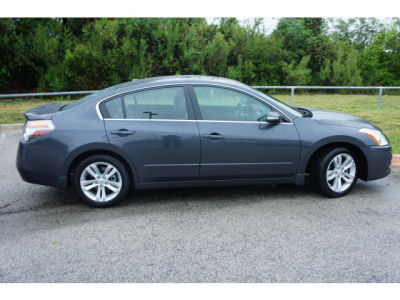 2012 Nissan Altima  3.5 SR