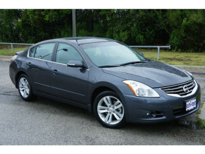 2012 Nissan Altima  3.5 SR