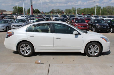 2012 Nissan Altima  3.5 SR