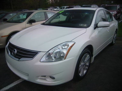 2012 Nissan Altima  3.5 SR
